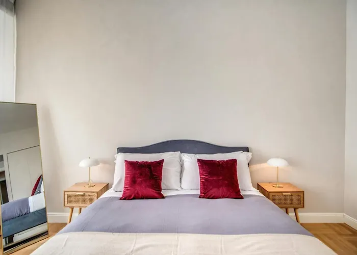 Golden Horizon Residence Luxury Apartments 3Bd *